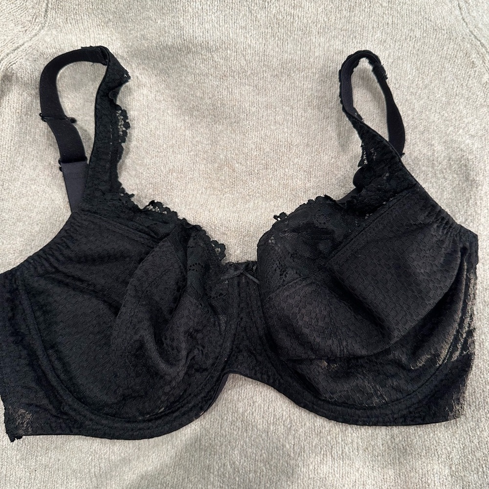 Black Lace Trim Full-Coverage Bra
